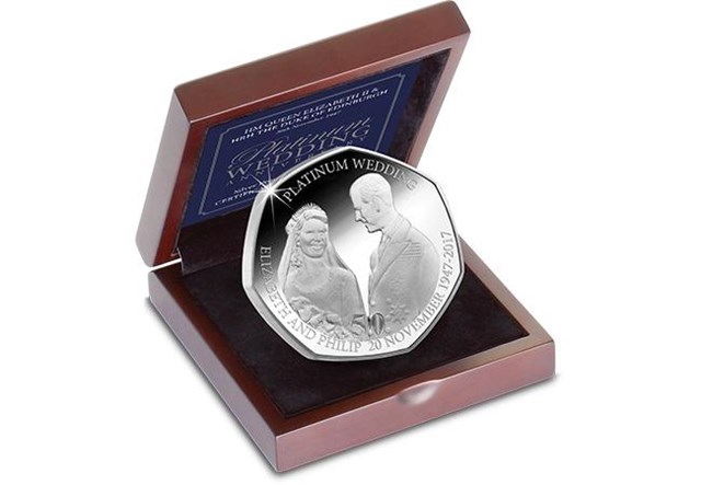 Platinum Wedding Anniversary Silver Fifty Pence Coin Reverse in Display Case