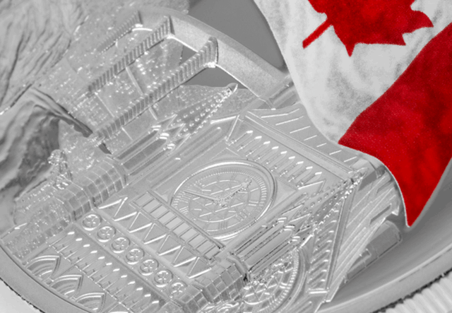 LS-2019-$30-Canada-2oz-Silver-Proof-Rippling-Flag-Coin-Detail-2.png
