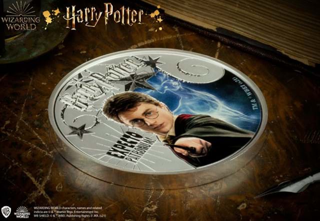 Harry-Potter-Glow-in-the-dark-Patronus-Silver-5oz-Coin-Product-Images-Lifestyle-Side-Updated.jpg