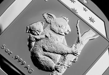Australia-2014-5oz-Silver-Koala-Road-Sign-Coin-Product-Images-Lifestyle-Close-Up.jpg