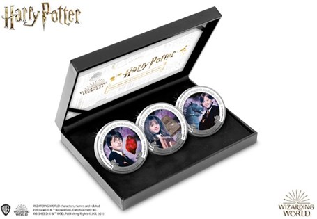 This stunning new Silver Set features the Golden Trio – Harry Ron and Hermione – to celebrate 20 years since the release of the Philosophers Stone. .925 Silver, EL: 495.