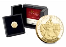 This Trooping the Colour DateStamp Gold £1 has been postmarked with the official ceremony date and features a design of Her Majesty on horseback, harking back to early Trooping the Colour ceremonies.