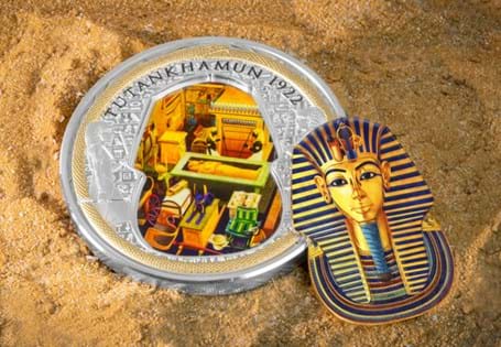 This £10 coin has been issued by Jersey to mark 100 years since the discovery of Tutankhamun's tomb. It has been struck from 5oz of .999 silver with a removable piece that reveals the tomb beneath.