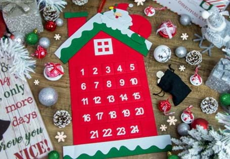 This Change Checker Advent Calendar includes 24 mystery coins - 1 for each day of the Christmas countdown! The advent calendar is also guaranteed to include a UK The Snowman 50p.
