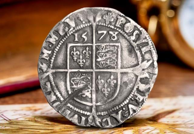 Elizabeth I And Elizabeth II Sixpence Pair Lifestyle 07