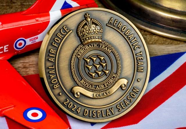 Red Arrows Challenge Coin Lifestyle 02 (1)