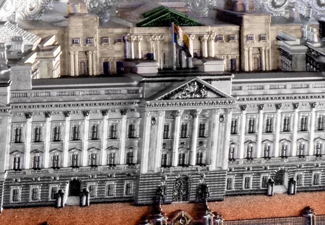 UHR Buckingham Palace Rev Close Up