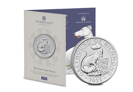 The UK 2025 Greyhound of Richmond Brilliant Uncirculated £5 coin pack from The Royal Mint. As part of The Royal Tudor Beasts Collection.