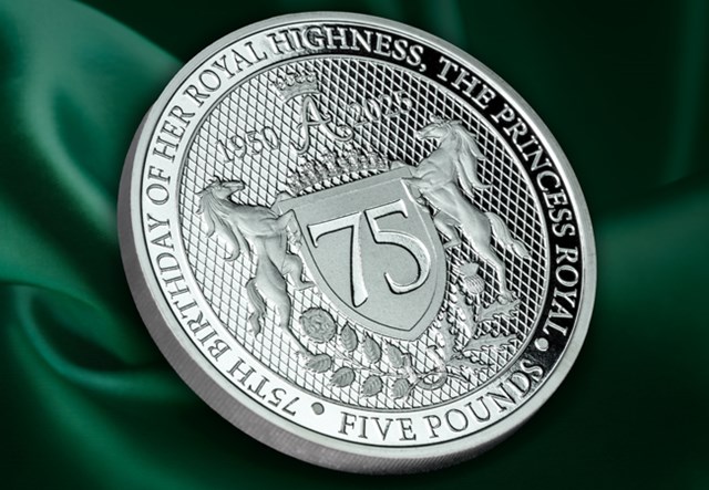 Princess Anne 75Th Cuni Proof £5 Lifestyle 02
