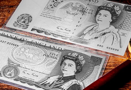 This pair brings together Silver reproductions of the 'Series D' £5 and £50 banknotes issued under Elizabeth II.